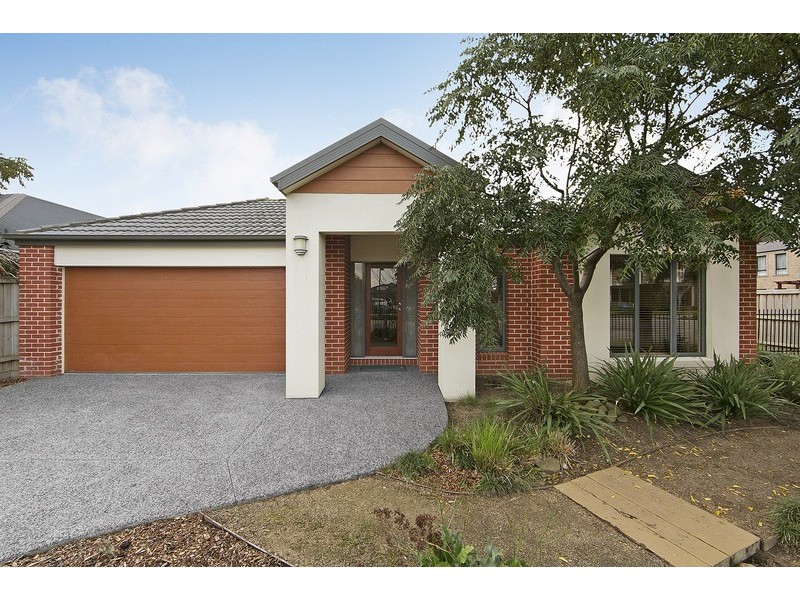 132 Moondarra Drive, Berwick VIC 3806