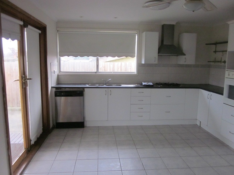 14 Austin Ave, Narre Warren VIC 3805