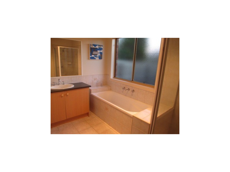 3 Wattlebird Court, Narre Warren VIC 3805