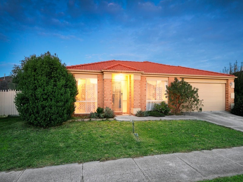 28 Grand Arch Way, Berwick VIC 3806
