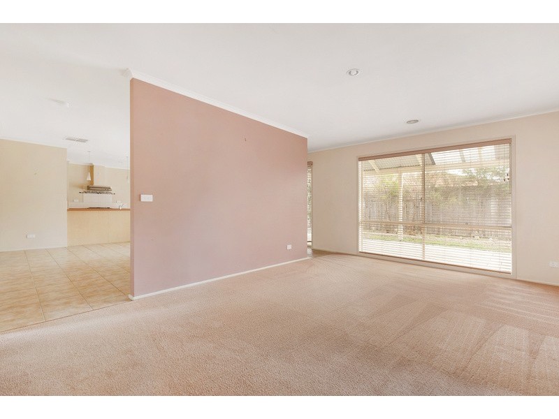 28 Grand Arch Way, Berwick VIC 3806