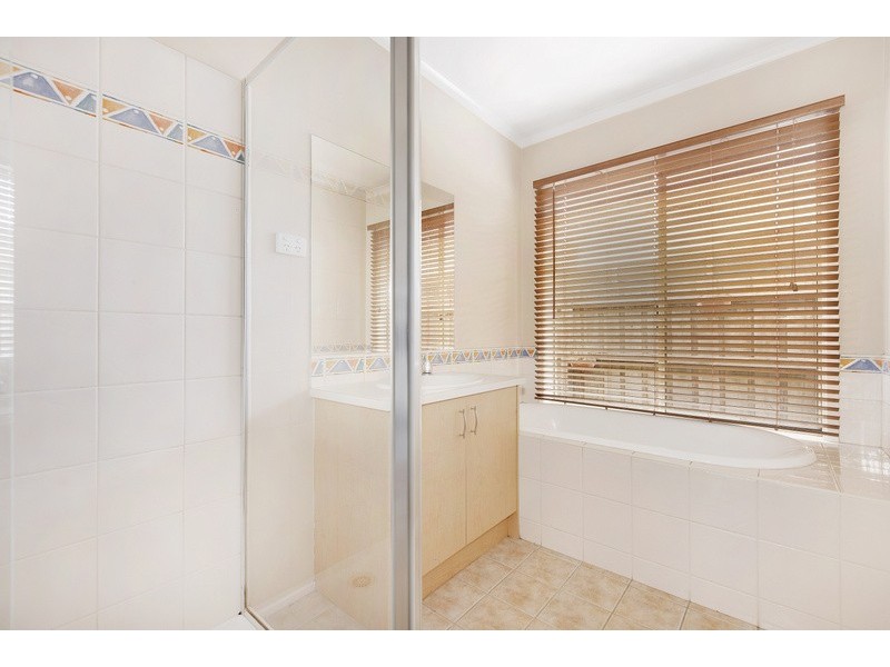 28 Grand Arch Way, Berwick VIC 3806