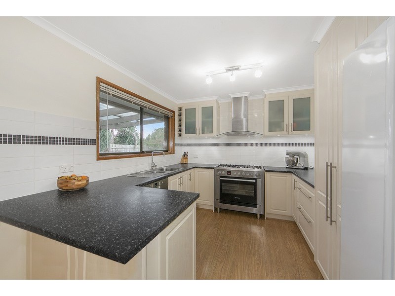 3 Greenacre Crescent, Narre Warren VIC 3805