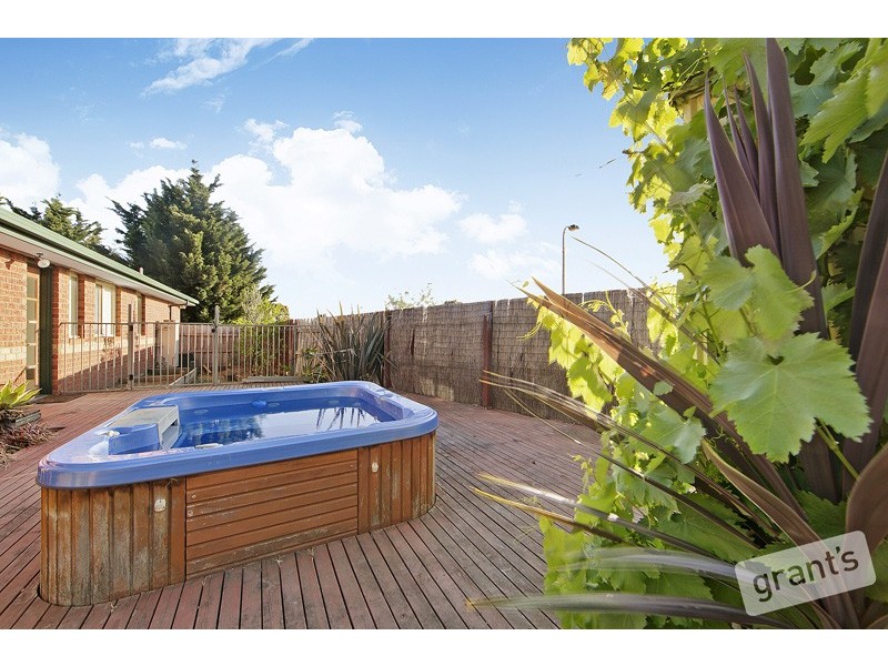 1 Yiota Court, Berwick VIC 3806