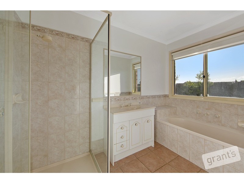 1 Yiota Court, Berwick VIC 3806