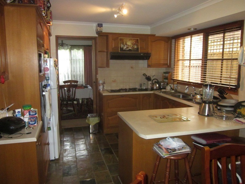 6 Mason Way, Berwick VIC 3806