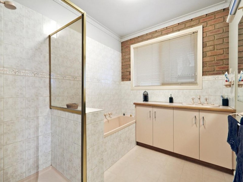 19 Balfour Court, Berwick VIC 3806