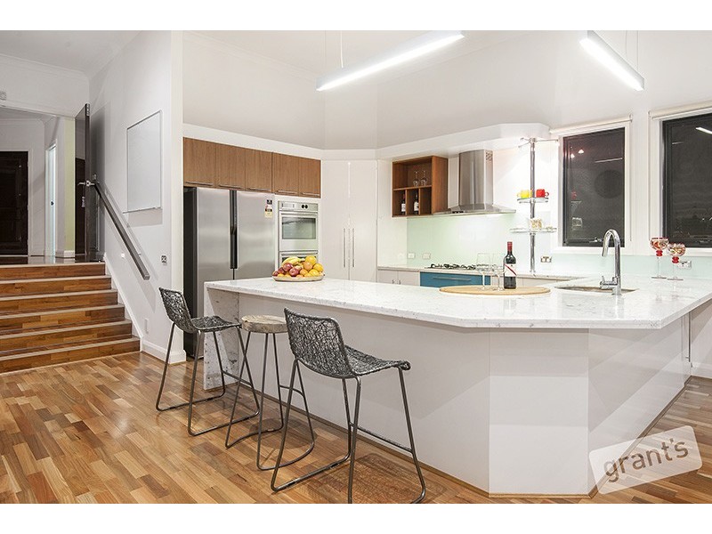 9 Natren Court, Berwick VIC 3806