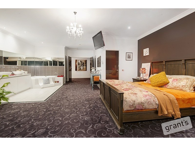 9 Natren Court, Berwick VIC 3806