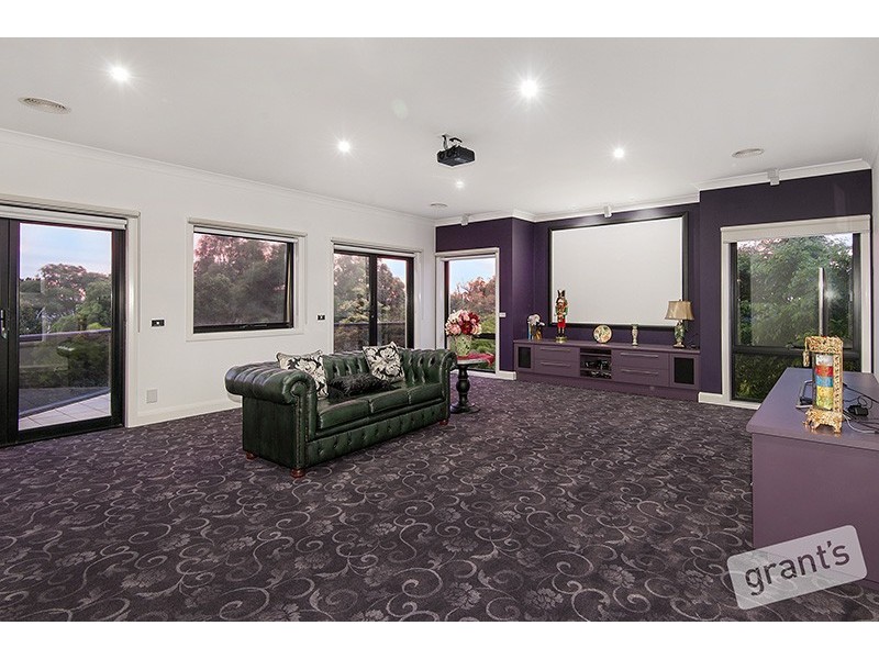 9 Natren Court, Berwick VIC 3806