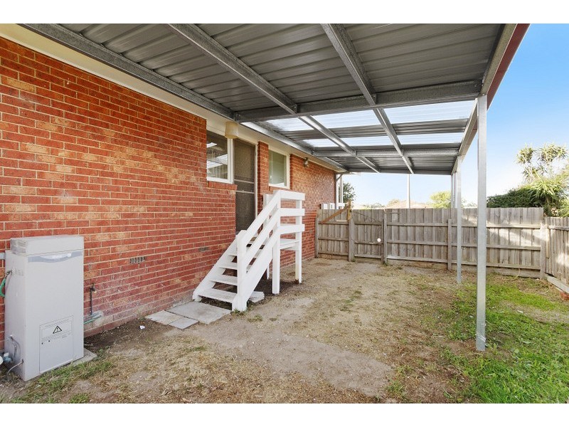 2/90 Warana Drive, Hampton Park VIC 3976