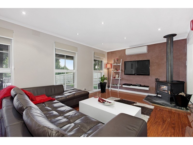 2 Hughes Close, Endeavour Hills VIC 3802