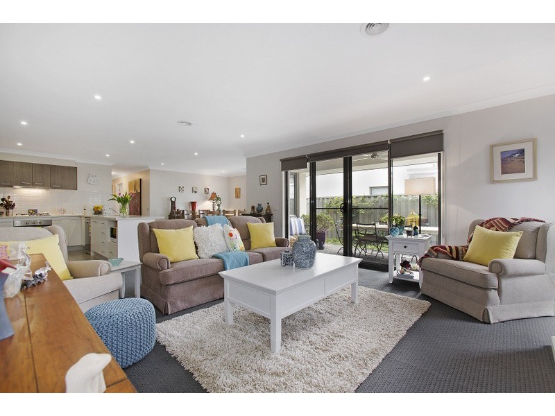 22 Lindeman Street, Berwick VIC 3806