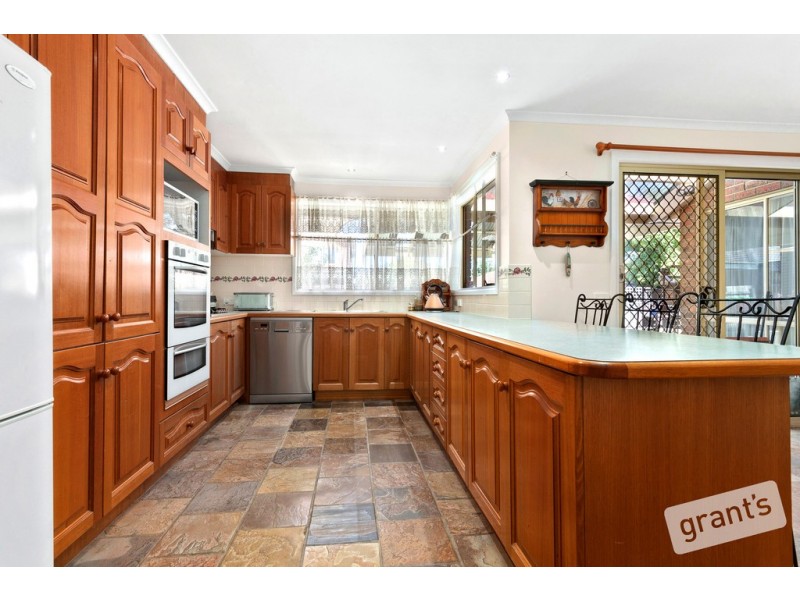 3 Kingsmere Drive, Berwick VIC 3806