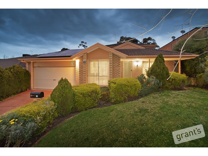 31 Cara Crescent, Berwick VIC 3806