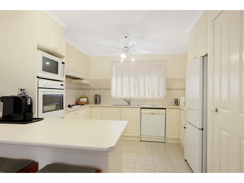 31 Cara Crescent, Berwick VIC 3806