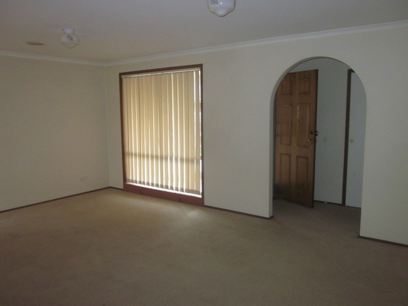 9 Raneen Place, Berwick VIC 3806