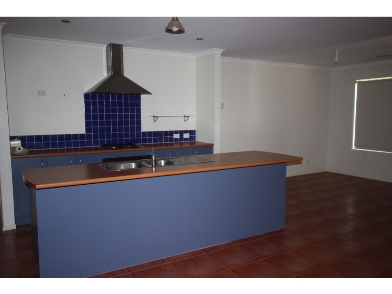 21 Osmington Circle, Narre Warren South VIC 3805