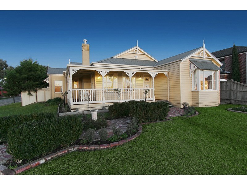 48 Moondarra Drive, Berwick VIC 3806