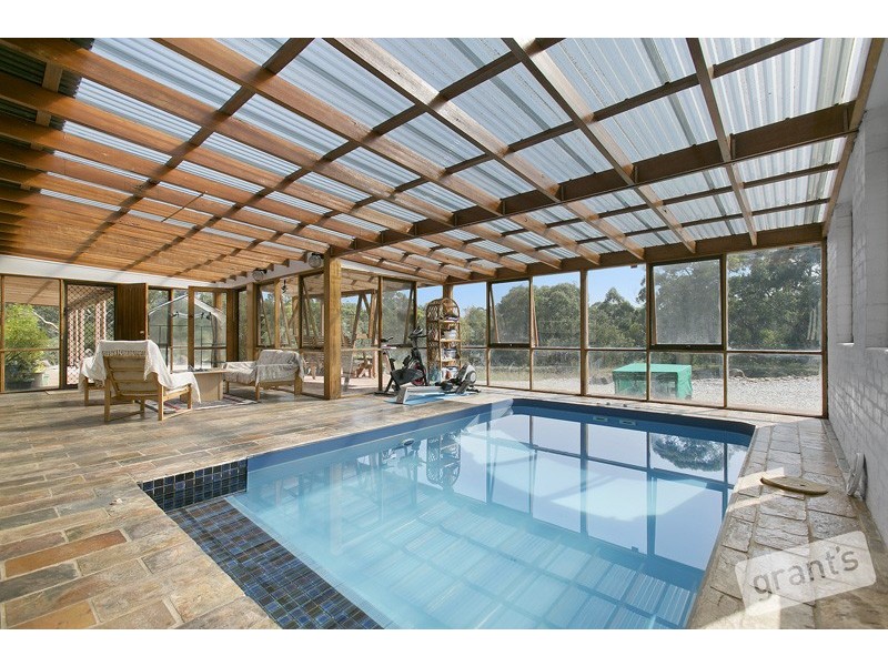 1 Muddy Creek Road, Narre Warren East VIC 3804