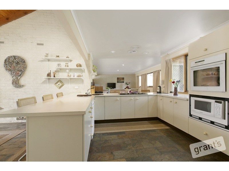 1 Muddy Creek Road, Narre Warren East VIC 3804