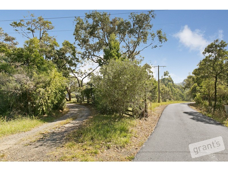 1 Muddy Creek Road, Narre Warren East VIC 3804