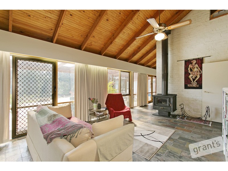 1 Muddy Creek Road, Narre Warren East VIC 3804