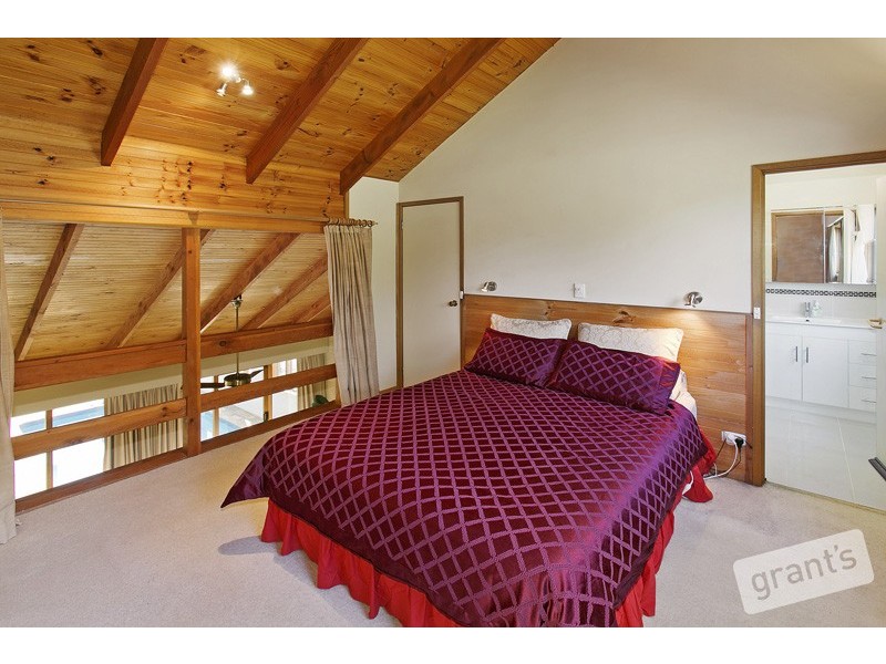 1 Muddy Creek Road, Narre Warren East VIC 3804