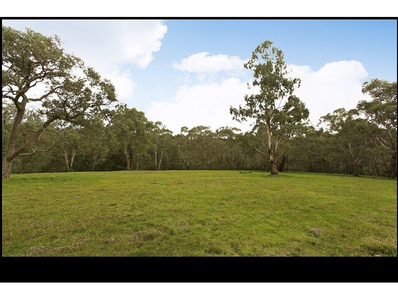 1 Muddy Creek Road, Narre Warren East VIC 3804