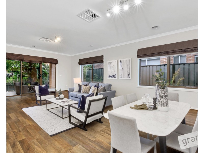 45 Chagall Parade, Clyde North VIC 3978