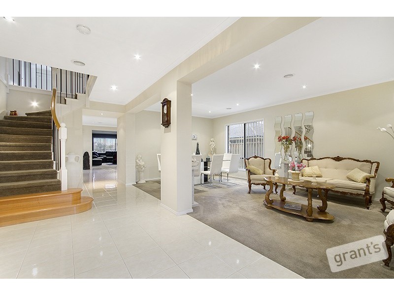 85 Skyline Way, Berwick VIC 3806