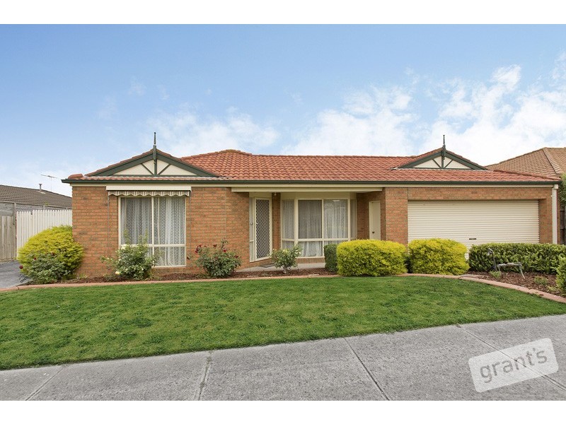 54 Earlsfield Drive, Berwick VIC 3806