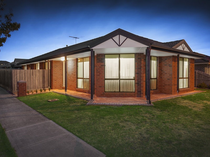 6 Terri-Ester Drive, Berwick VIC 3806