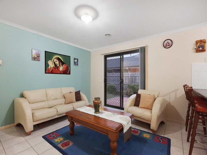 6 Terri-Ester Drive, Berwick VIC 3806