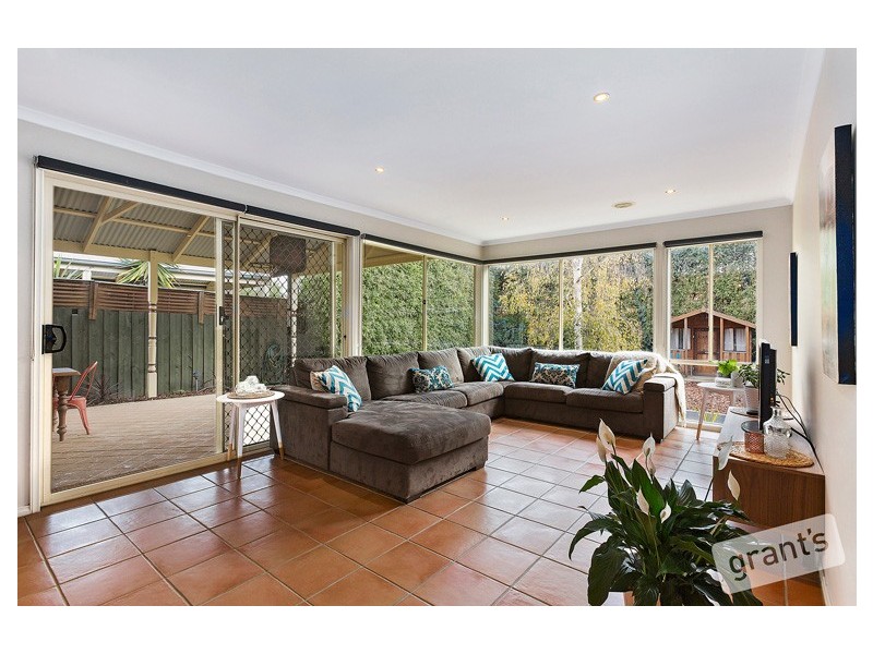 23 McCubbin Way, Berwick VIC 3806