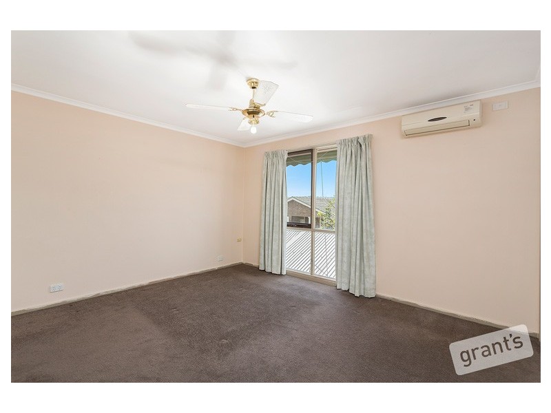 2 Heard Close, Berwick VIC 3806