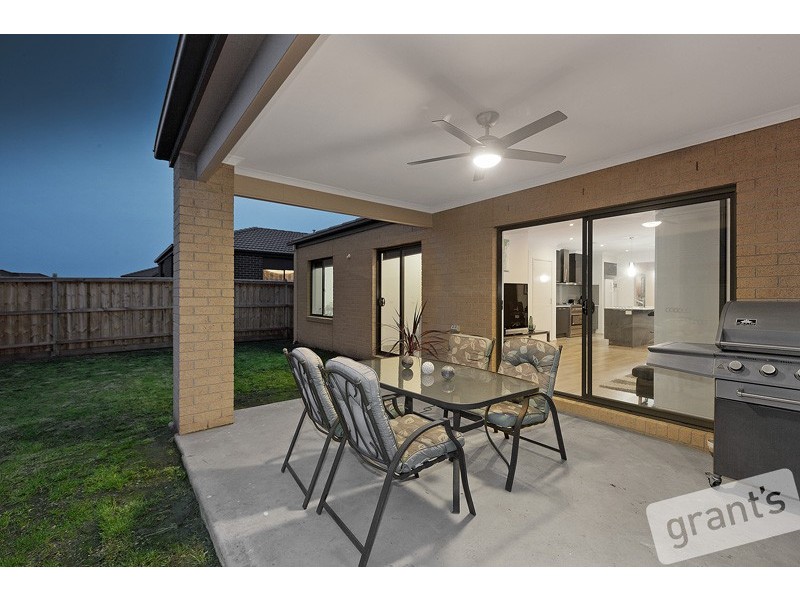 55 Brocker Street, Clyde North VIC 3978
