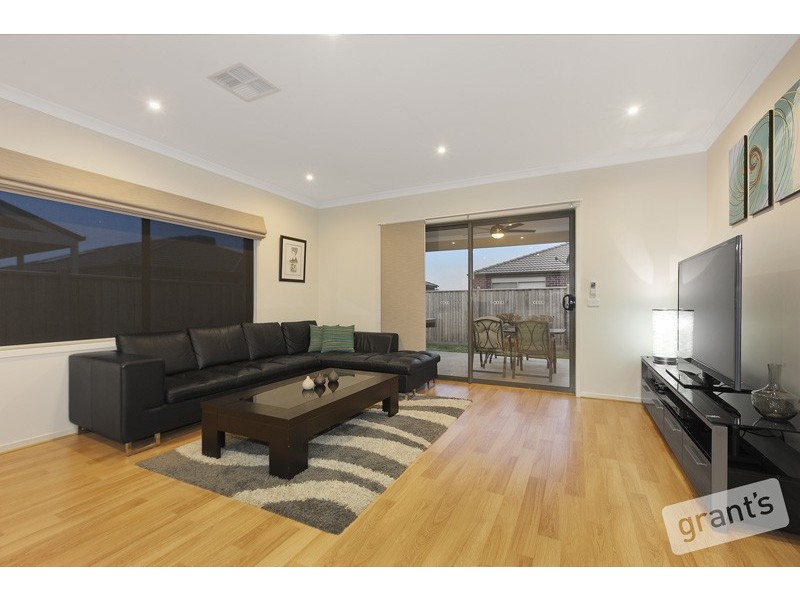 55 Brocker Street, Clyde North VIC 3978