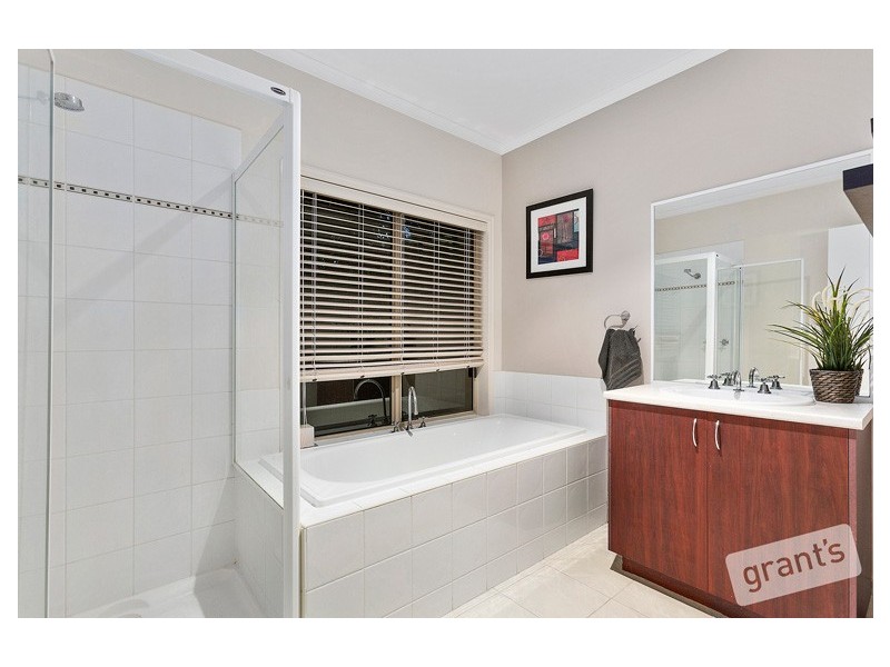 64 Chirnside Road, Berwick VIC 3806