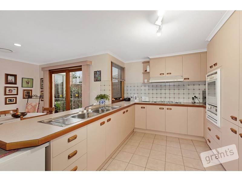 21 Tilba Court, Berwick VIC 3806