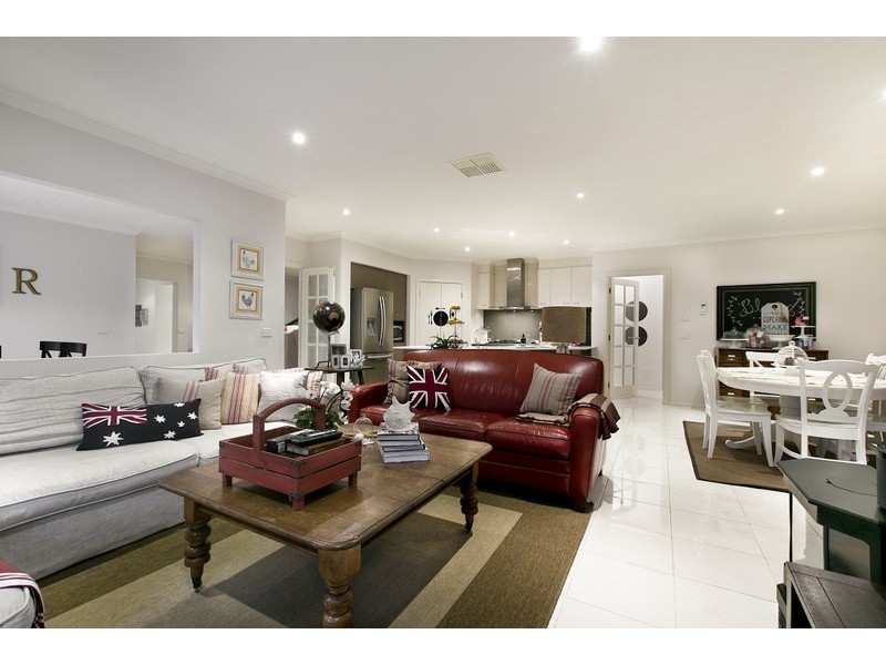 35 Saul Avenue, Berwick VIC 3806