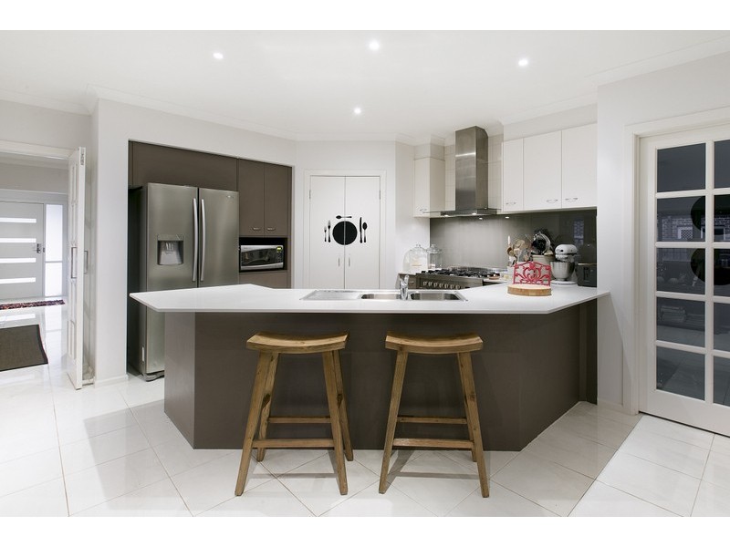 35 Saul Avenue, Berwick VIC 3806