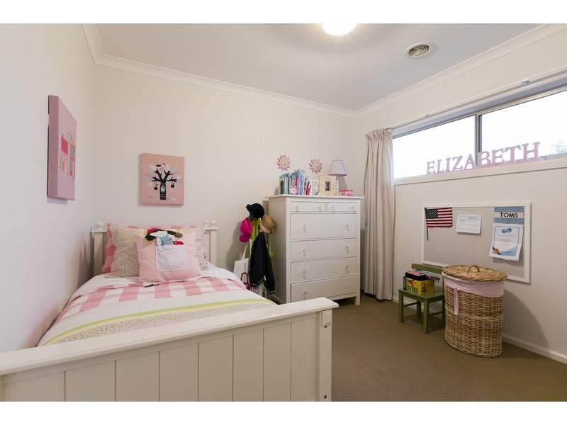 35 Saul Avenue, Berwick VIC 3806