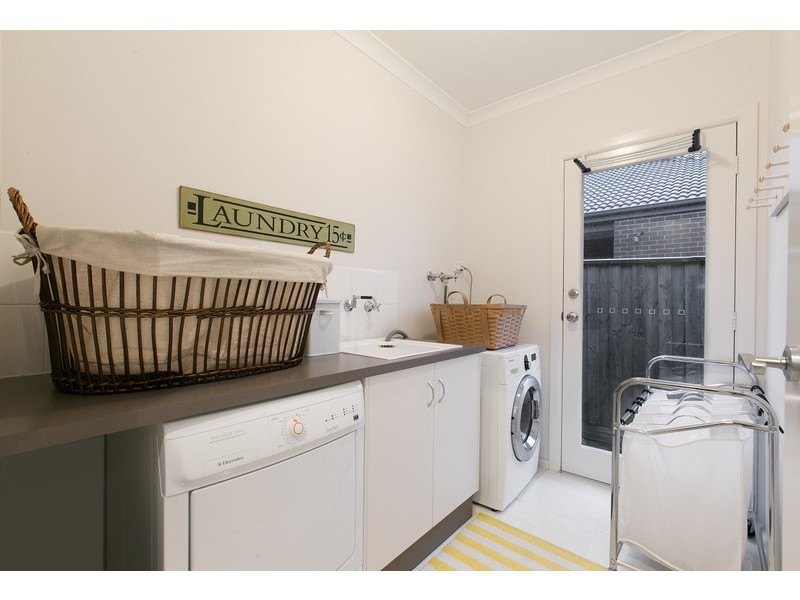 35 Saul Avenue, Berwick VIC 3806