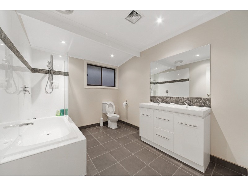 373 Beaconsfield-Emerald Road, Guys Hill VIC 3807