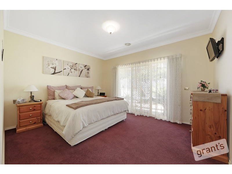 6 Fraser Daley Court, Beaconsfield VIC 3807