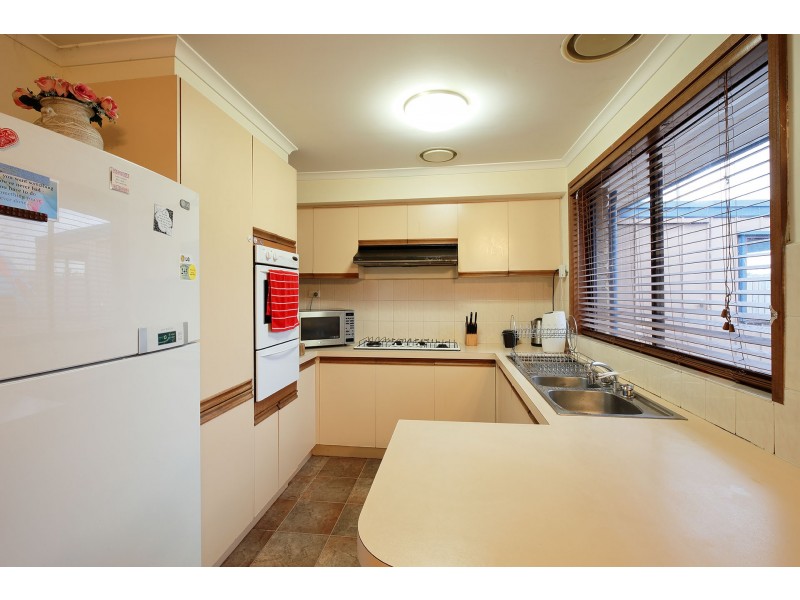 12 Heywood Crescent, Cranbourne North VIC 3977