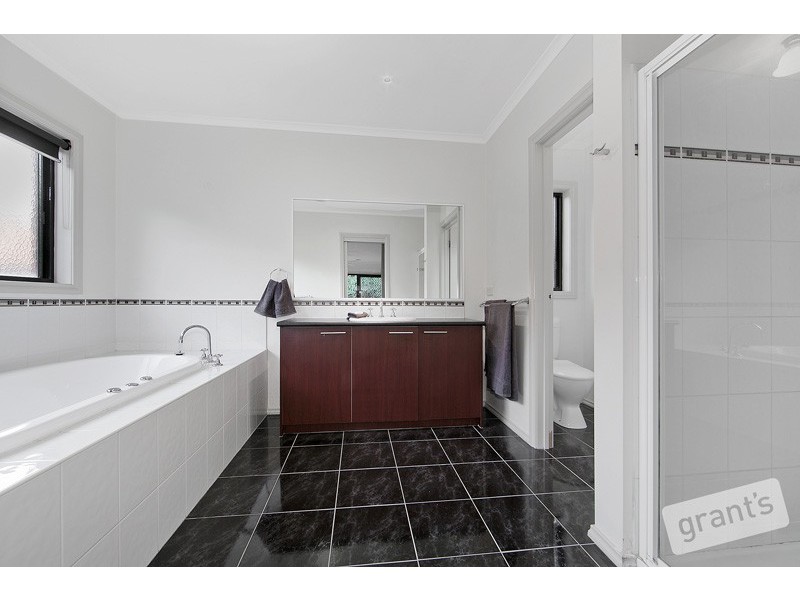 23 Northgate Drive, Berwick VIC 3806