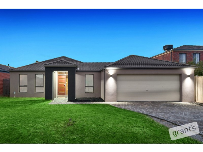 13 Beauford Avenue, Narre Warren South VIC 3805