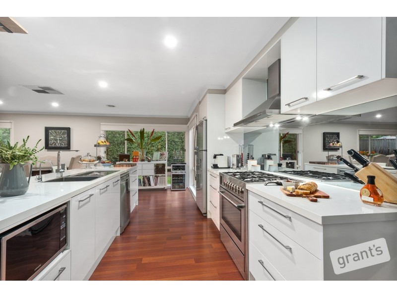 13 Beauford Avenue, Narre Warren South VIC 3805